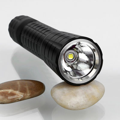 China Wieder aufladbare Lumintop EDC21 Taschenlampe USBs, wasserdichte hellste Jagd-Taschenlampe fournisseur